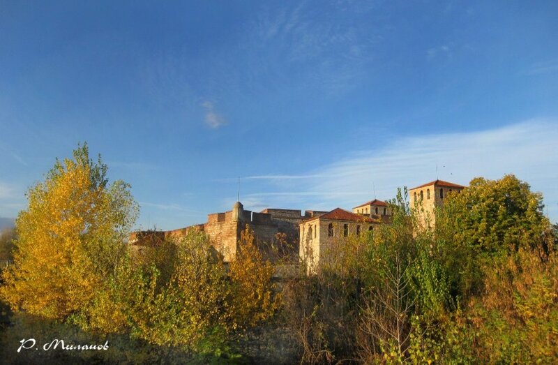 Ancient Fortress Ruins — Blue