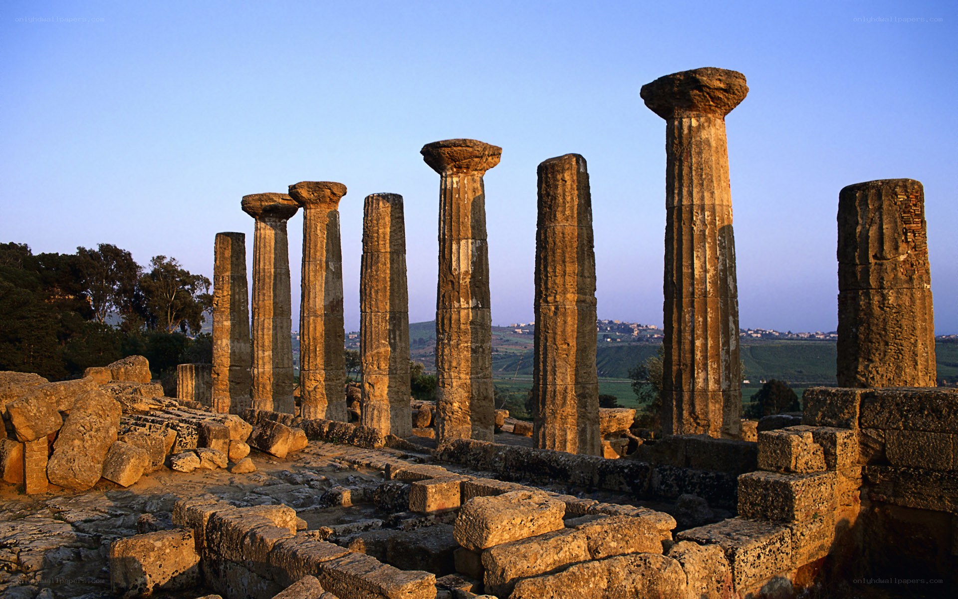 Ancient Greek temple ruins