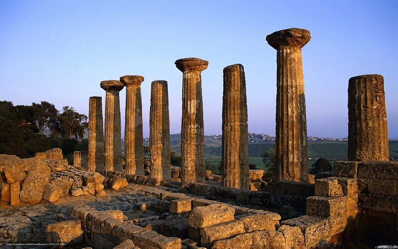 Ancient Greek temple ruins