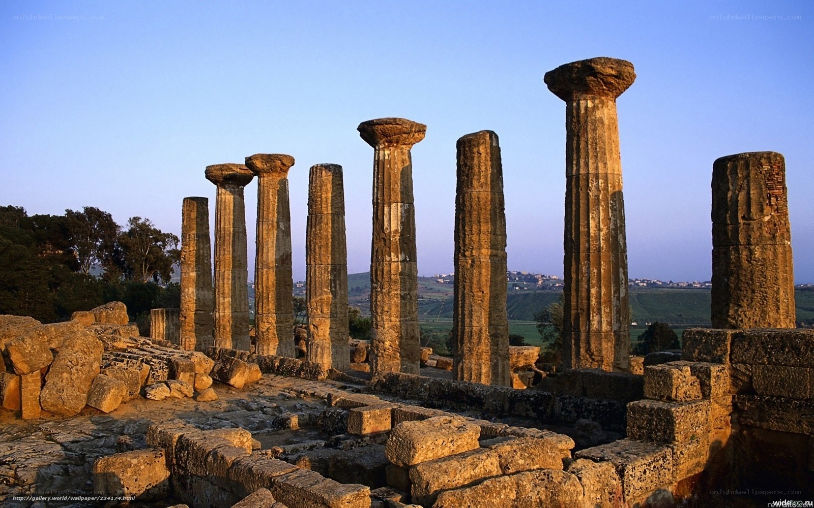 Ancient Greek temple ruins
