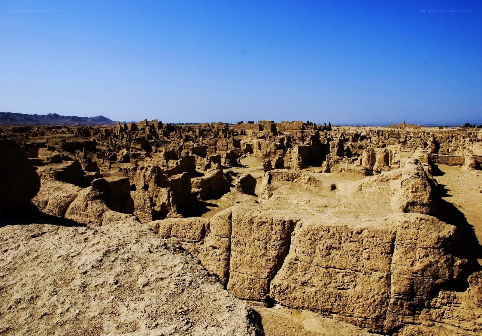 ancient ruins in desert