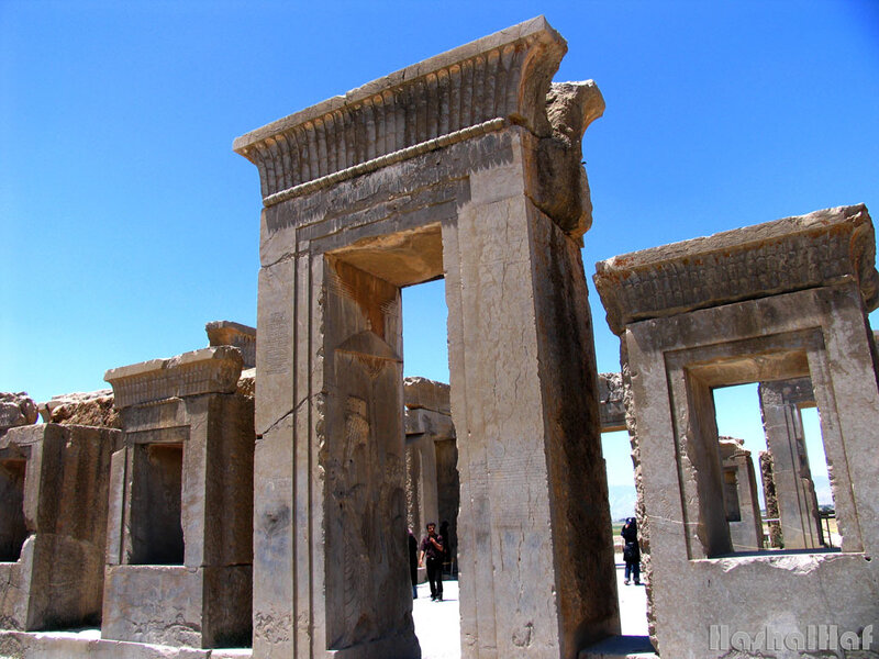 ancient ruins of persepolis