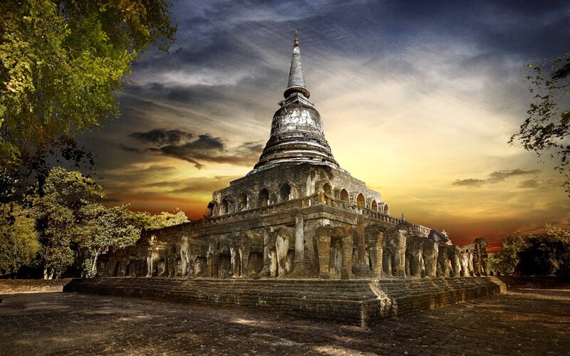 Ancient Temple Stupa — Yellow