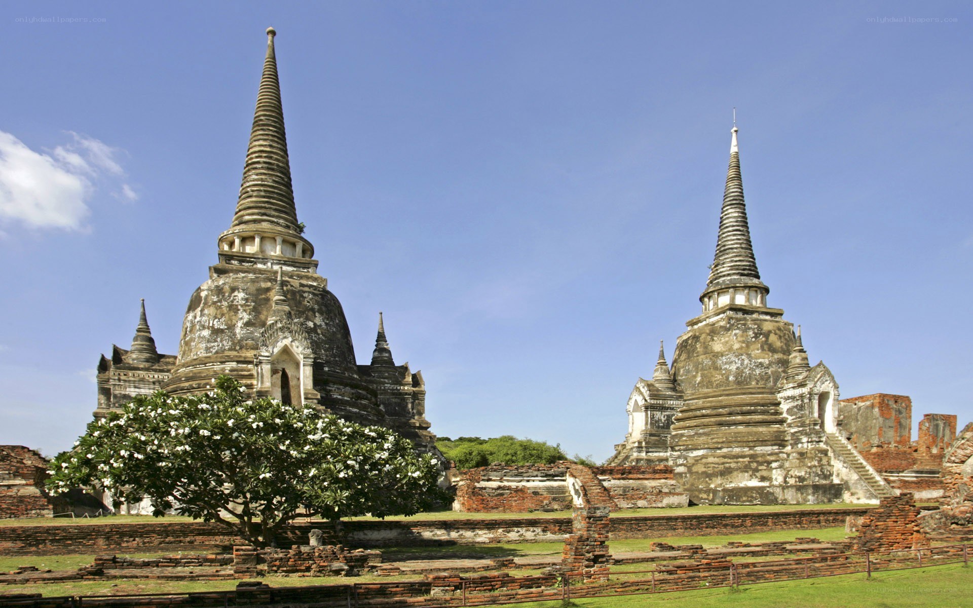 ancient temples in thailand