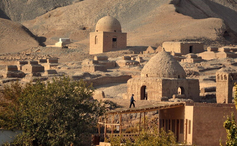 ancient tombs in desert