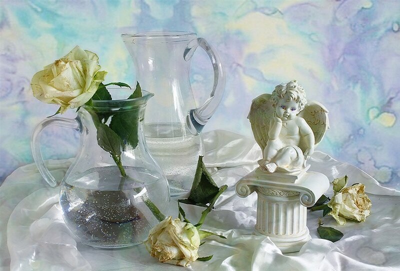 Angel Statue with Roses — White