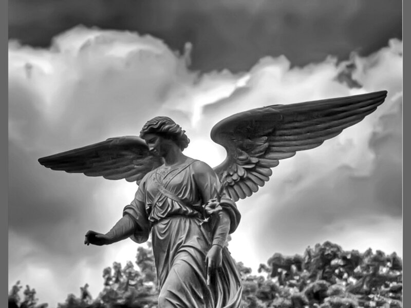 Angel Statue with Wings — Black