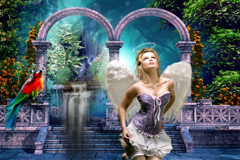 Angel with Wings in Garden — Green