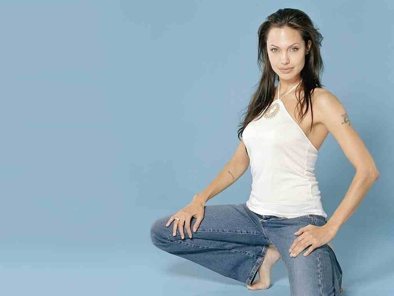 Angelina Jolie in jeans