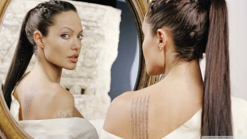 Angelina Jolie in mirror scene