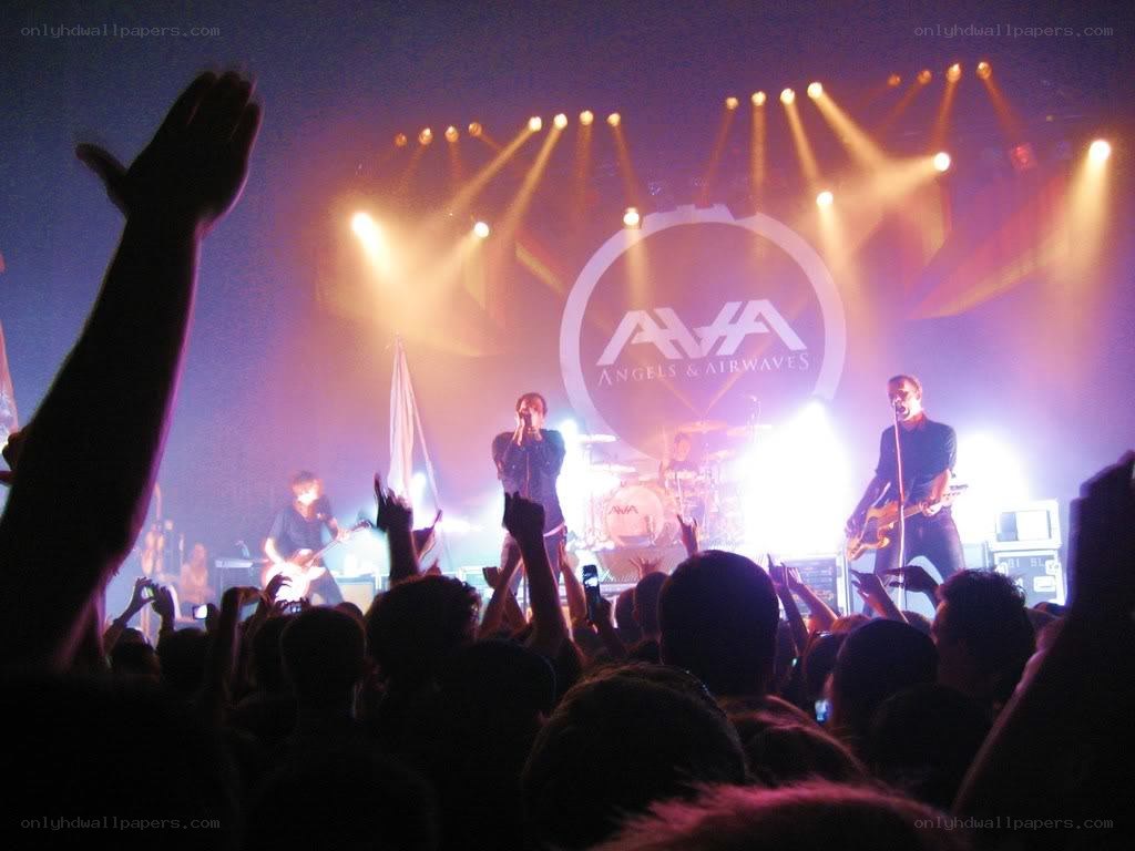 Angels & Airwaves concert