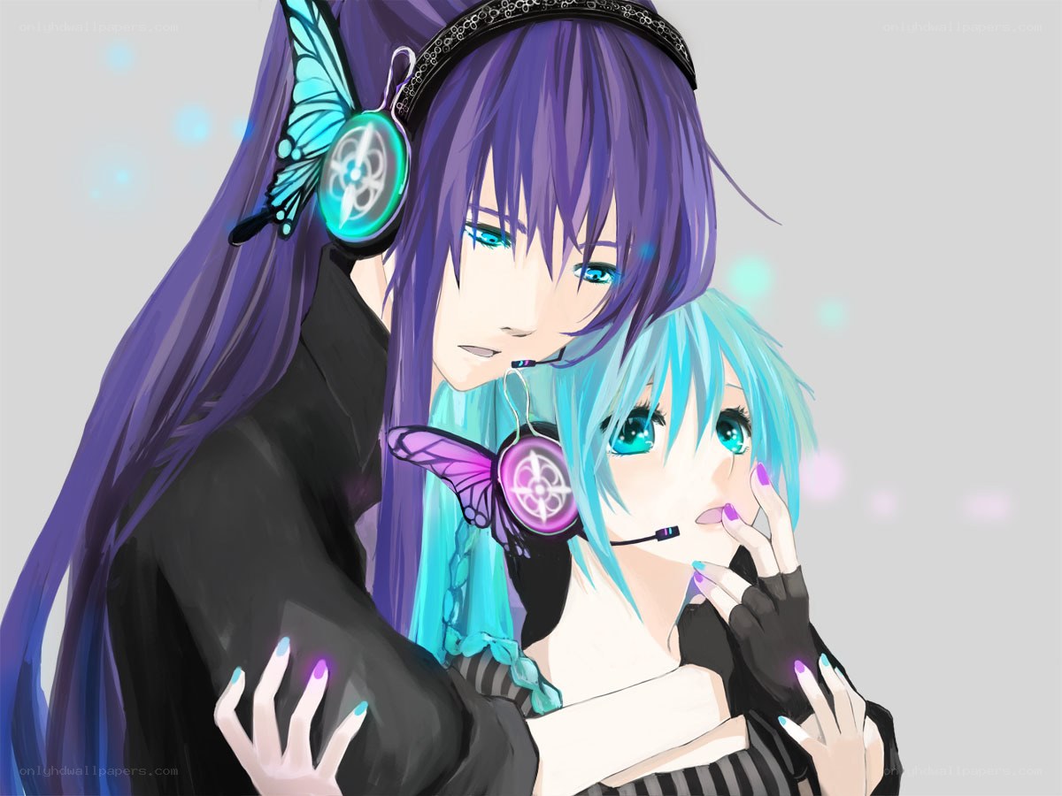 Anime characters hugging