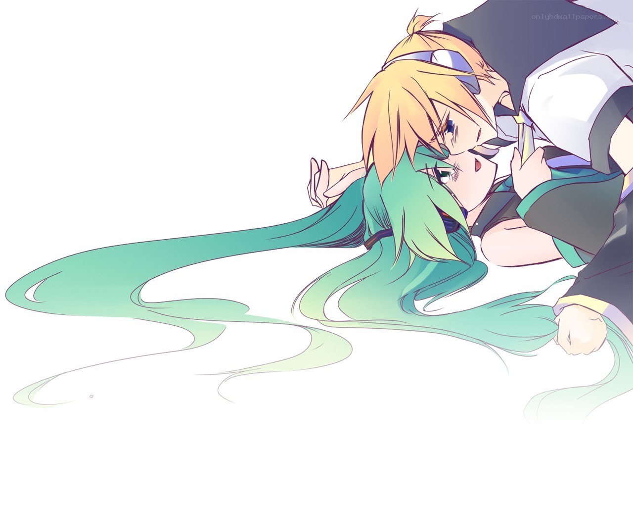 anime characters kissing