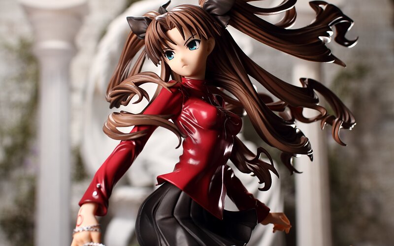 Anime Girl Figurine — Red, Dynamic