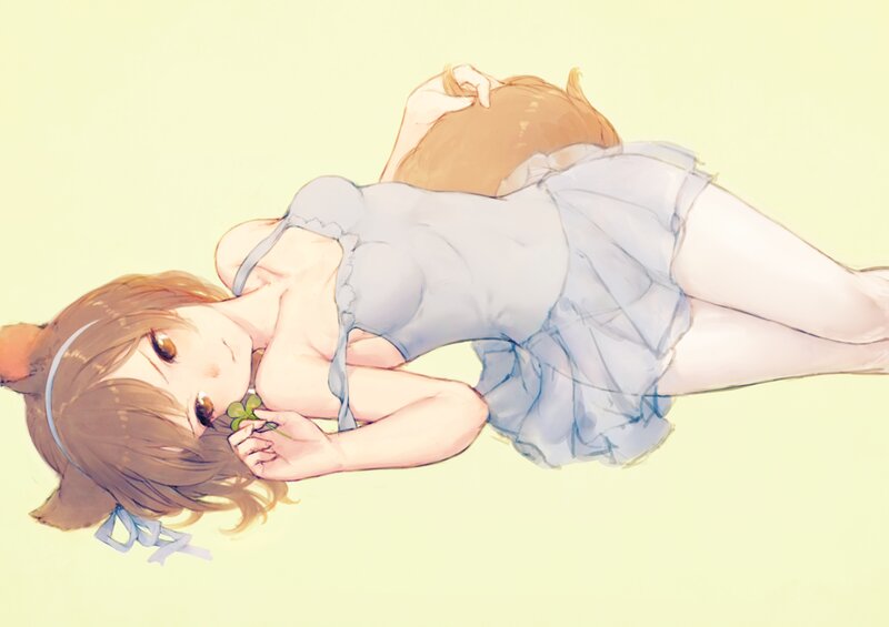 Anime Girl with Clover — Yellow