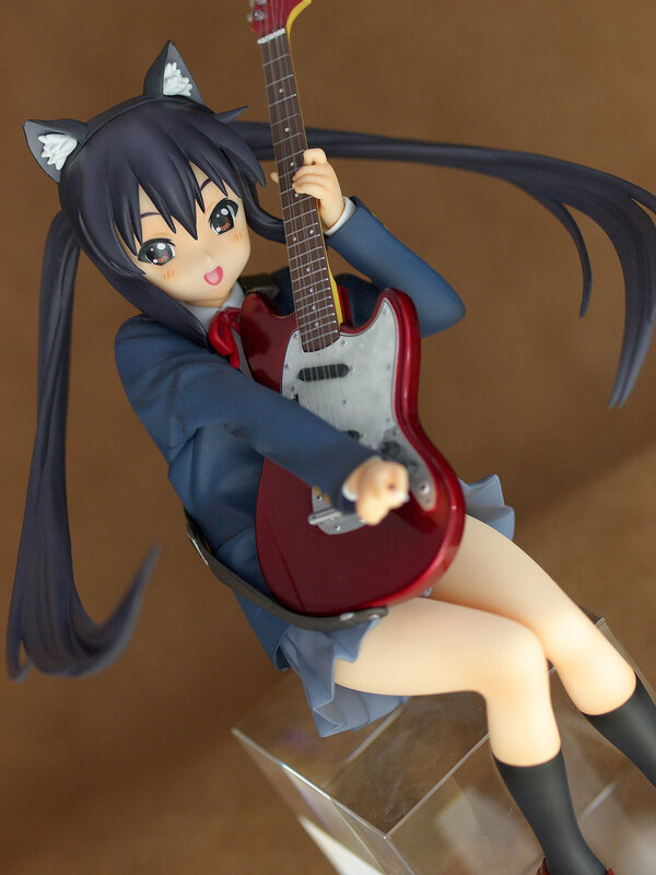 anime girl with guitar figure