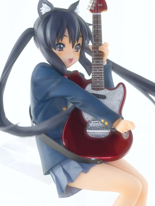 anime girl with guitar figure