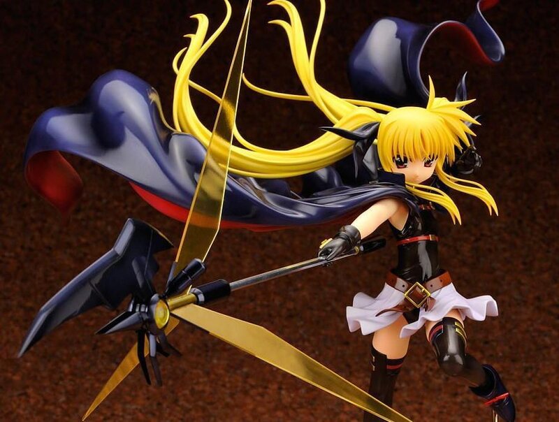 Anime Girl with Weapon — Yellow