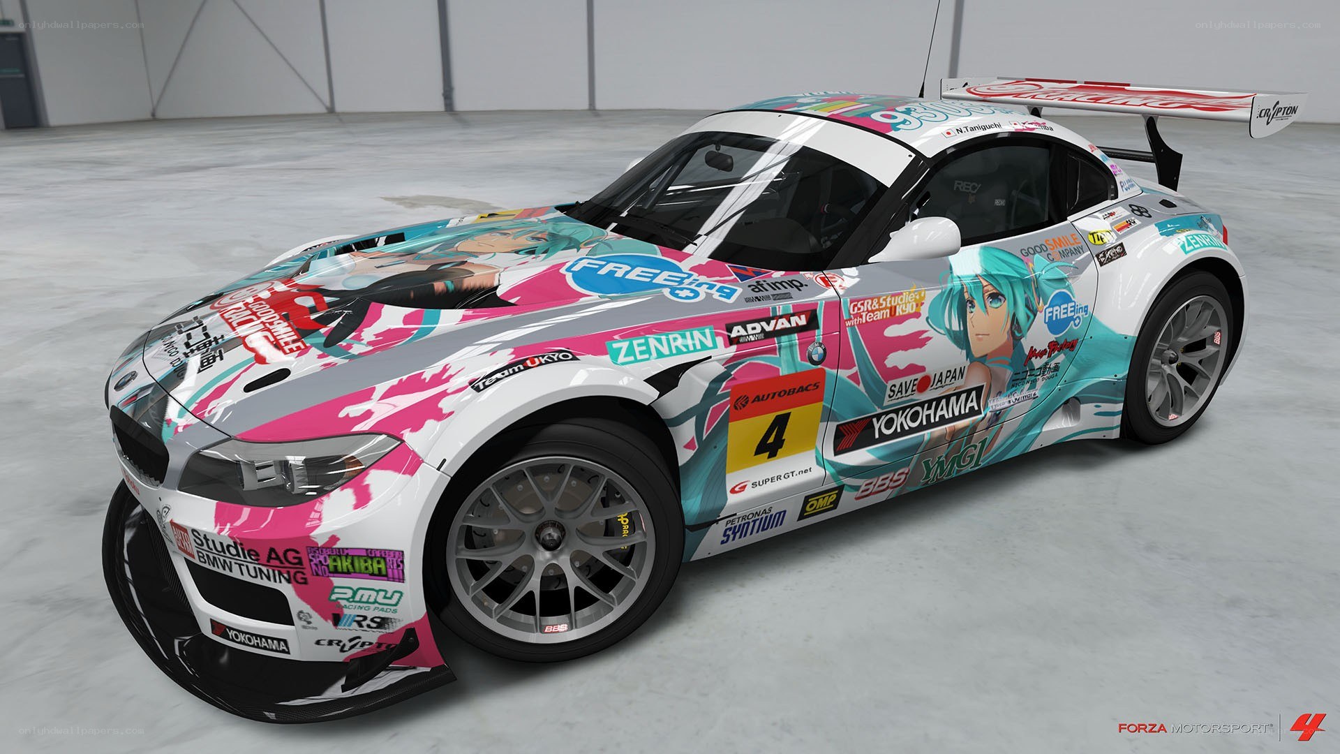 anime-themed race car