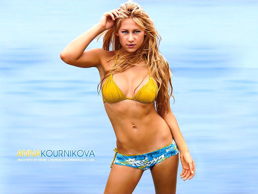 Anna Kournikova in bikini