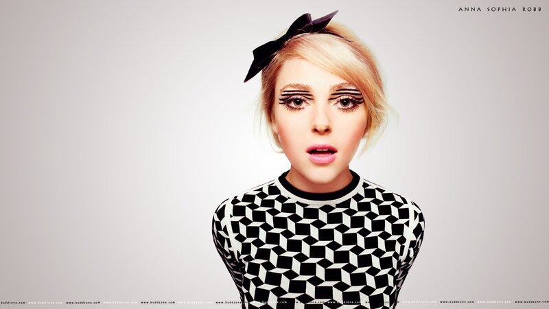 Anna Sophia Robb portrait