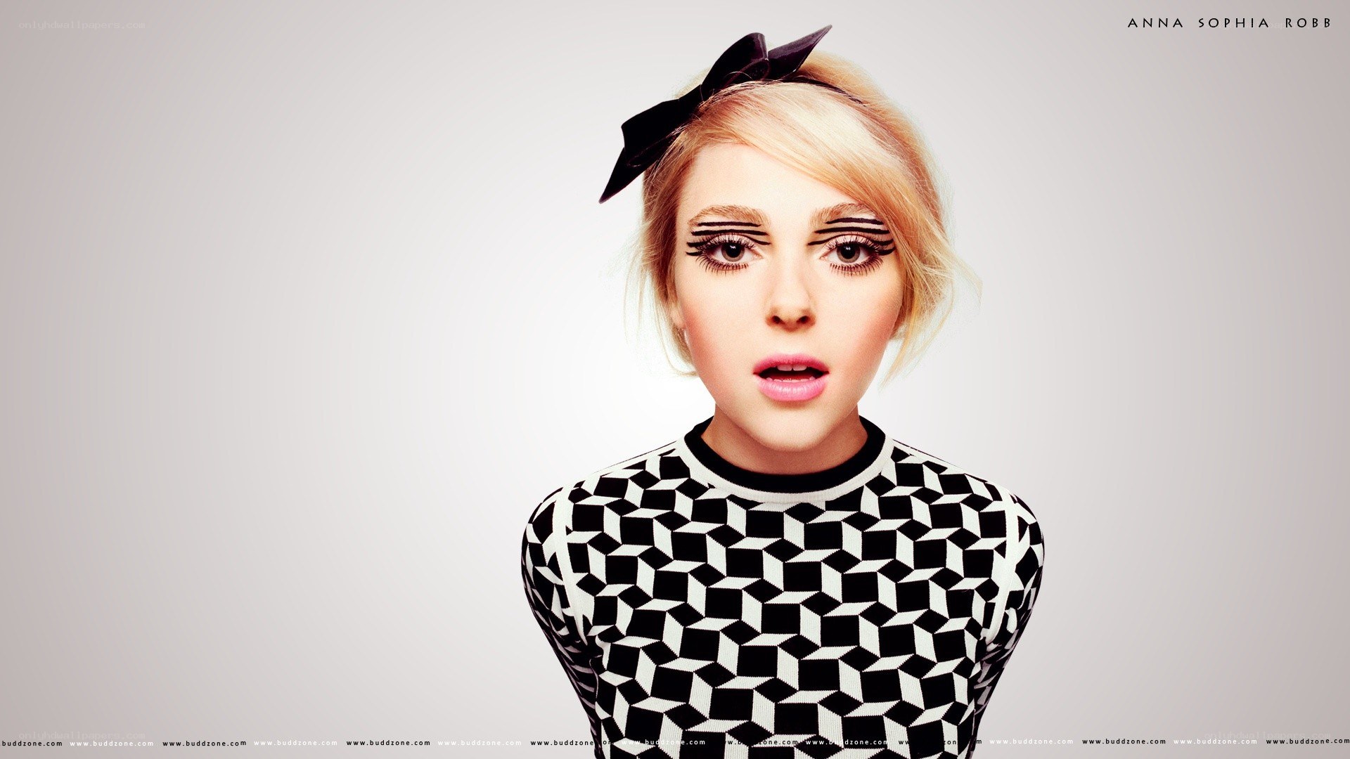 Anna Sophia Robb portrait
