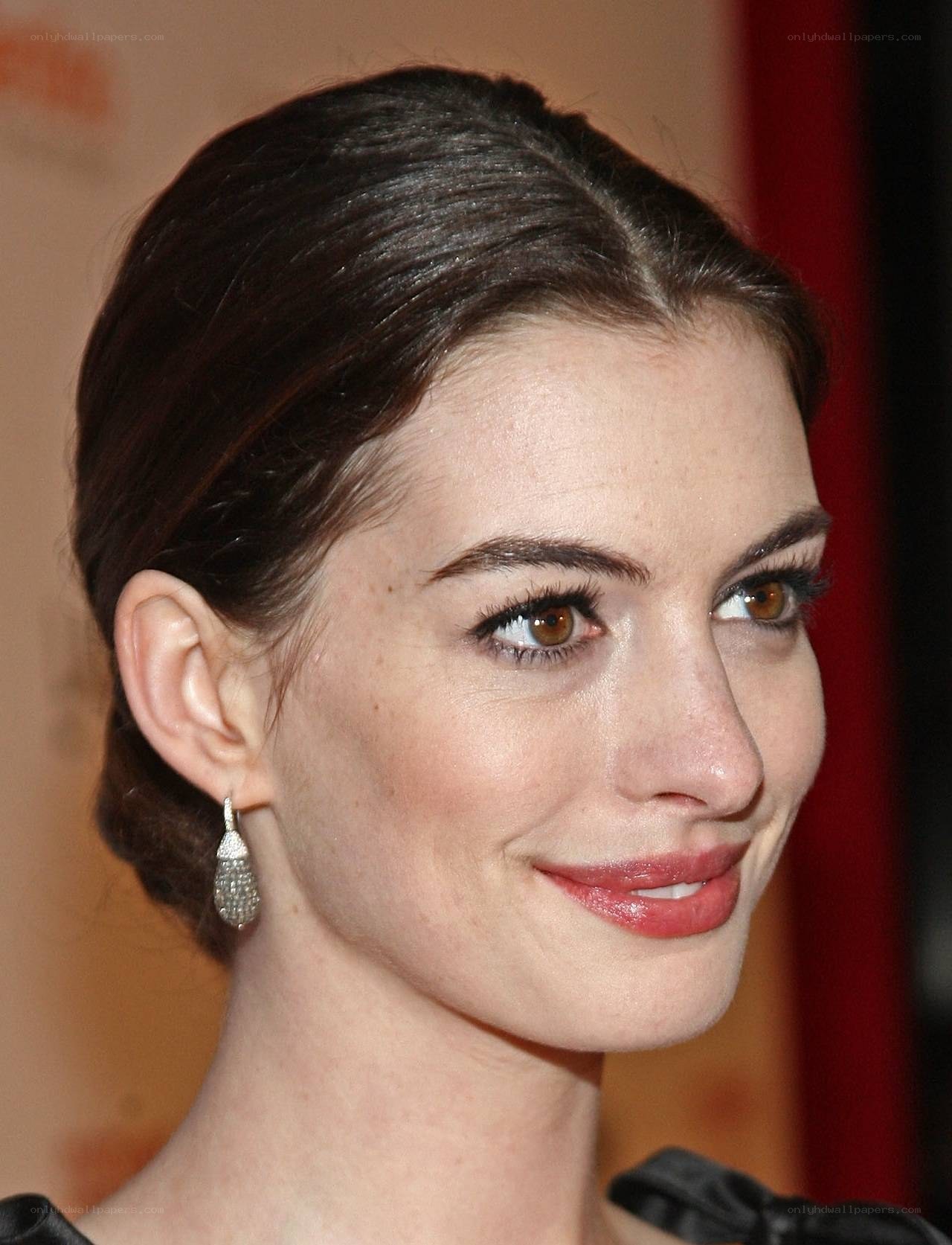 Anne Hathaway at event