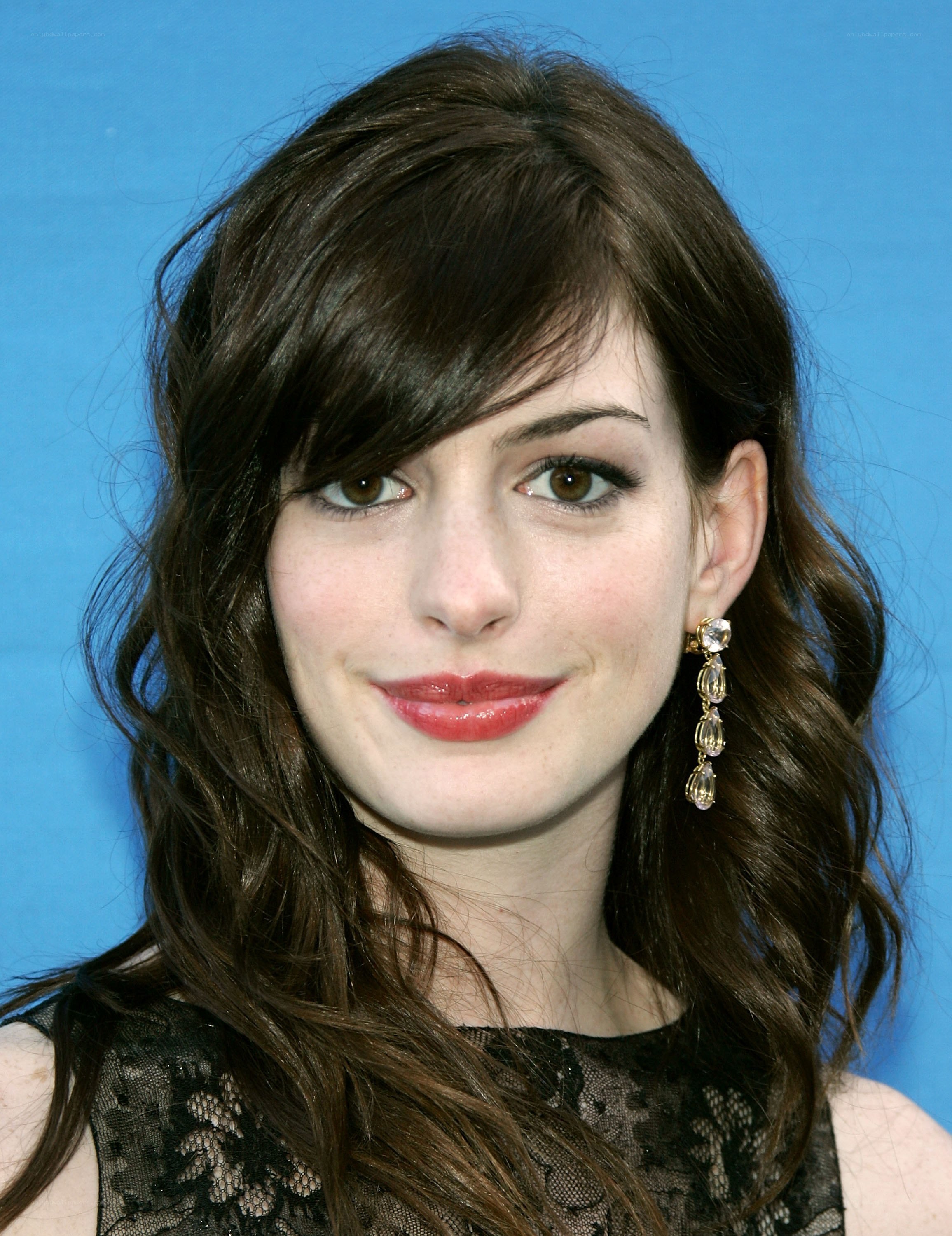 Anne Hathaway at event
