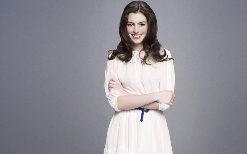 Anne Hathaway in white dress