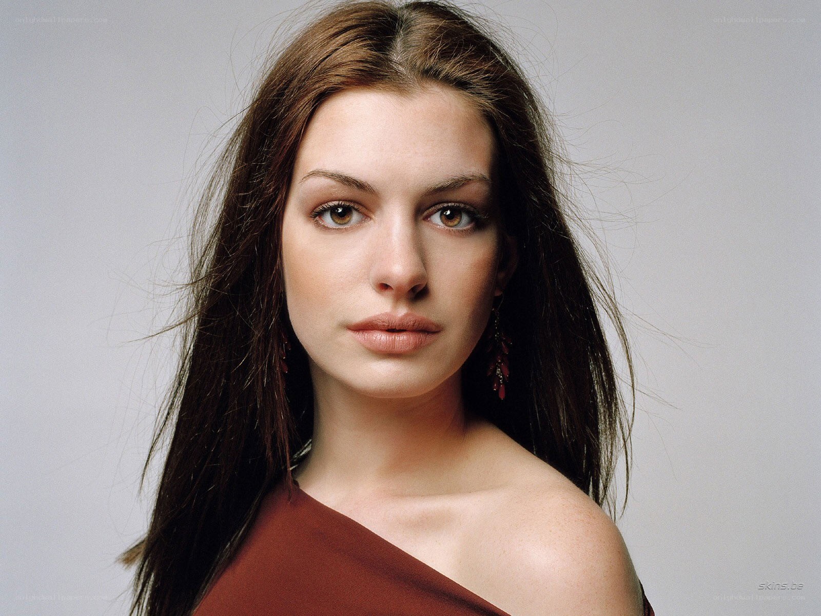 Anne Hathaway portrait