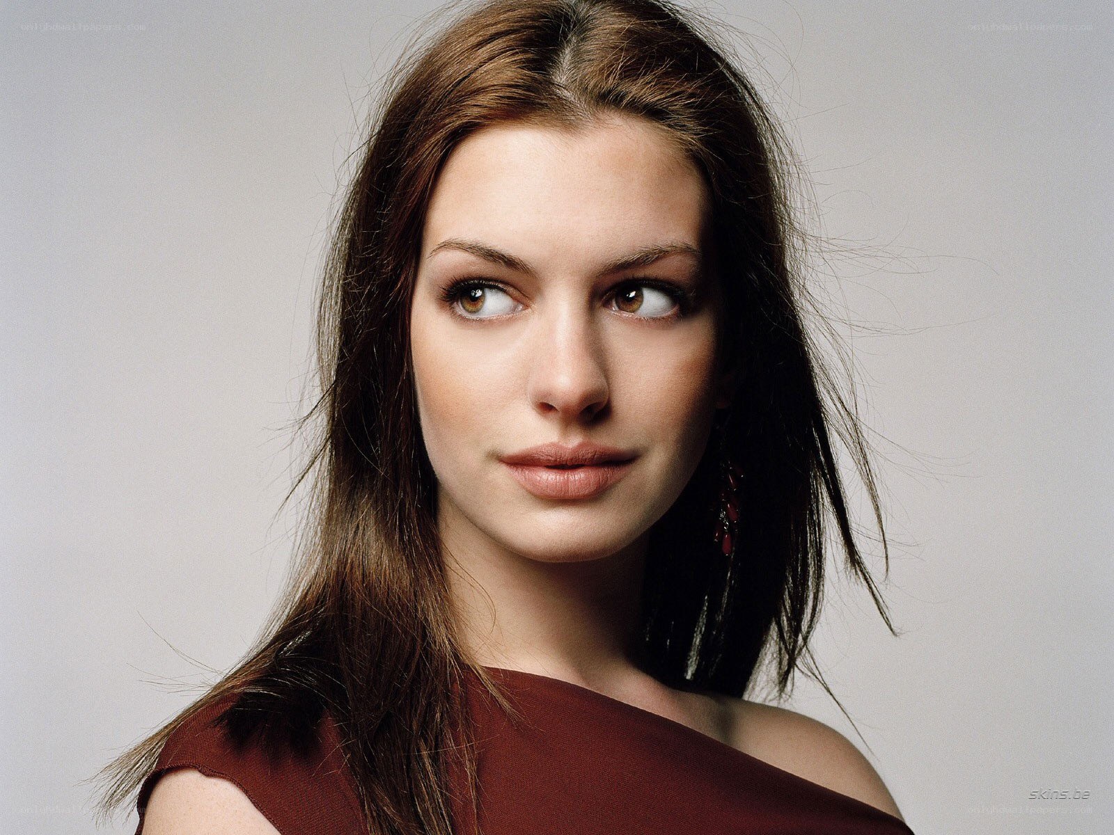 Anne Hathaway portrait