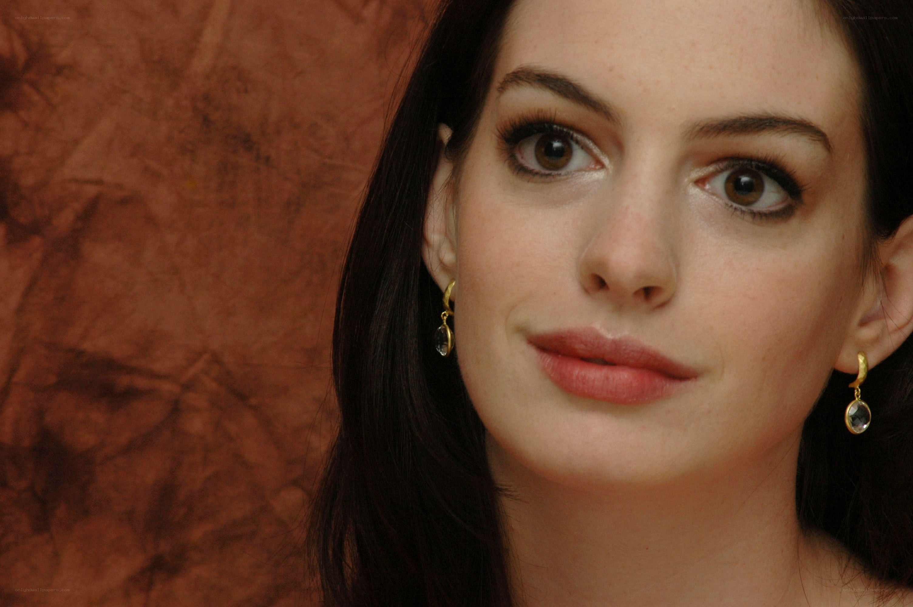 Anne Hathaway portrait