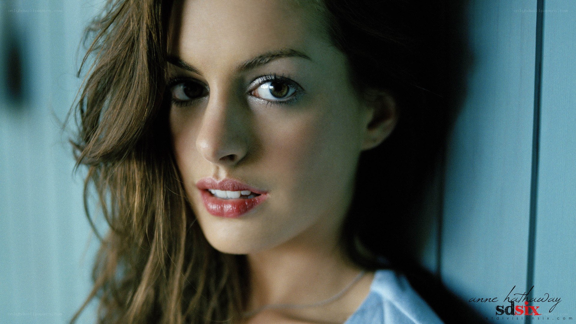 Anne Hathaway portrait