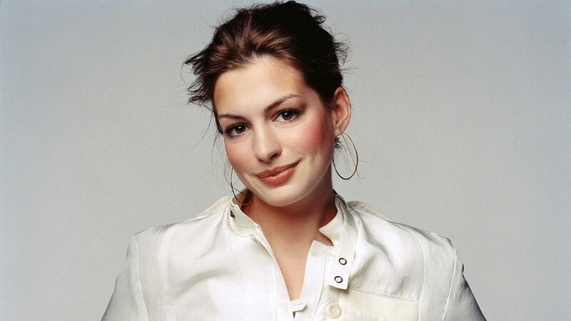 Anne Hathaway portrait