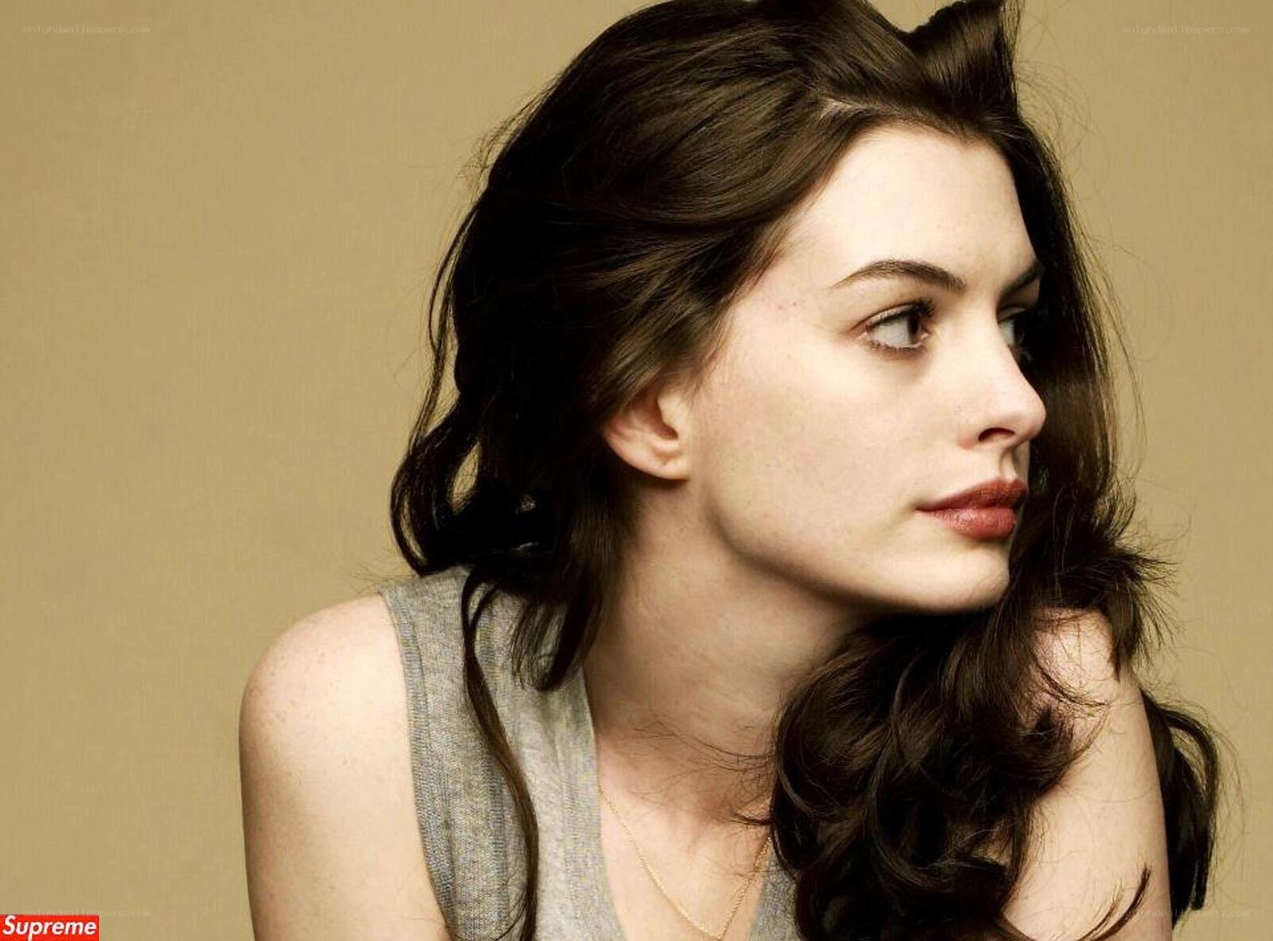 Anne Hathaway portrait