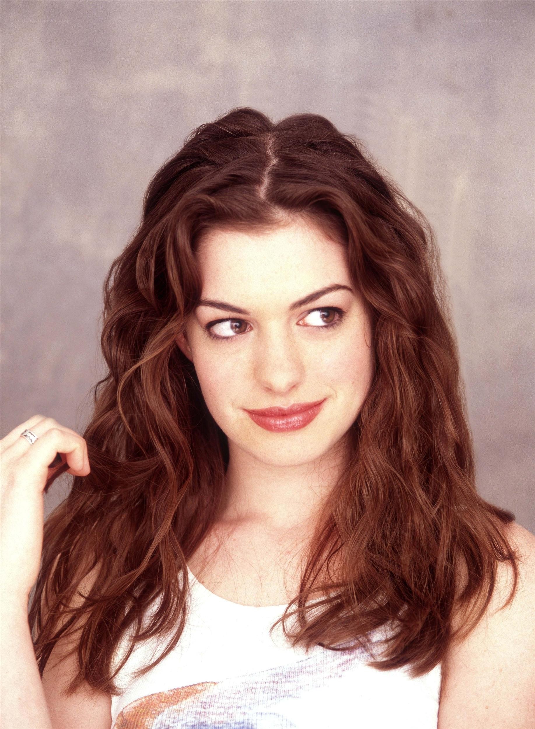 Anne Hathaway portrait