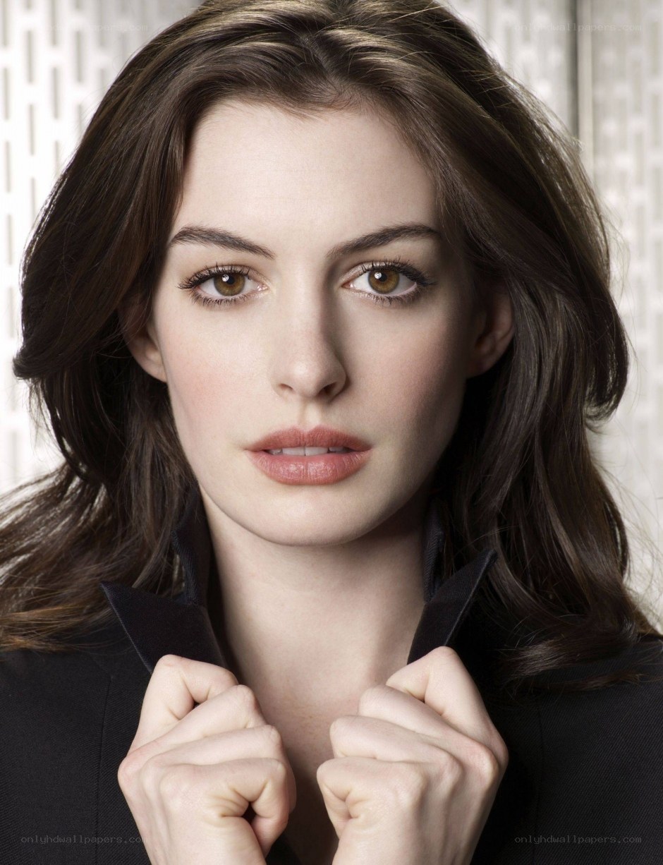 Anne Hathaway portrait