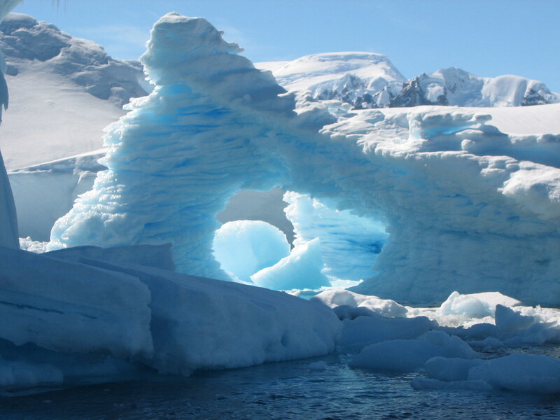 Antarctic ice arch formation