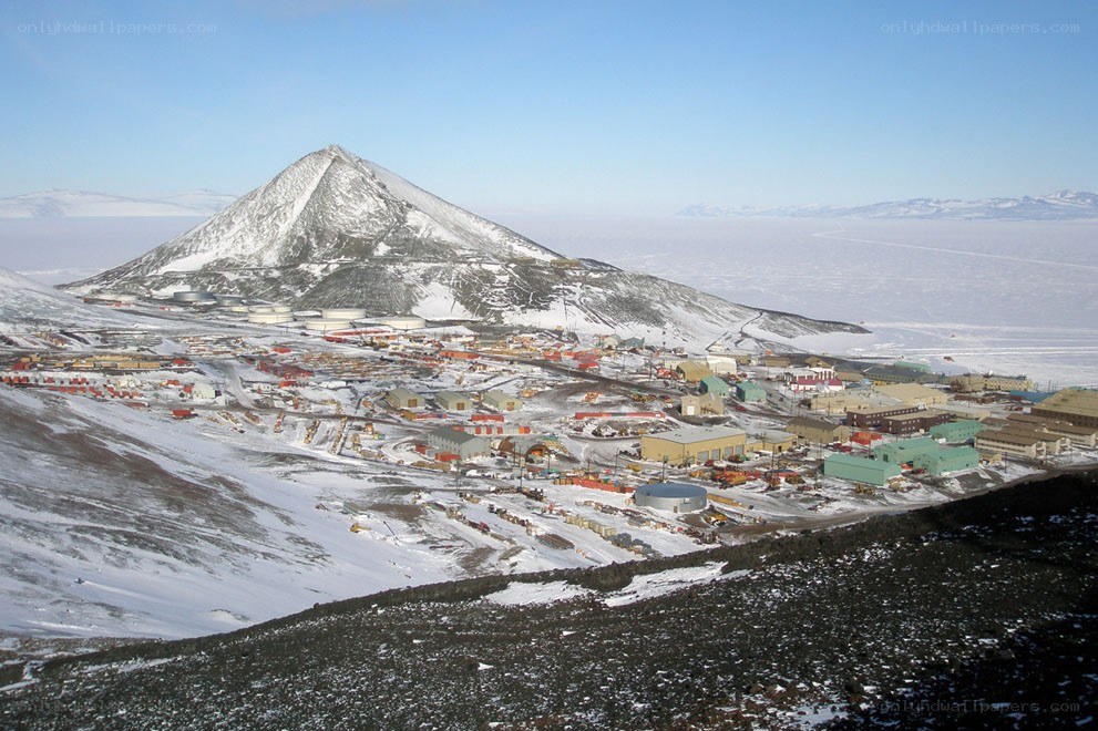 Antarctic research station