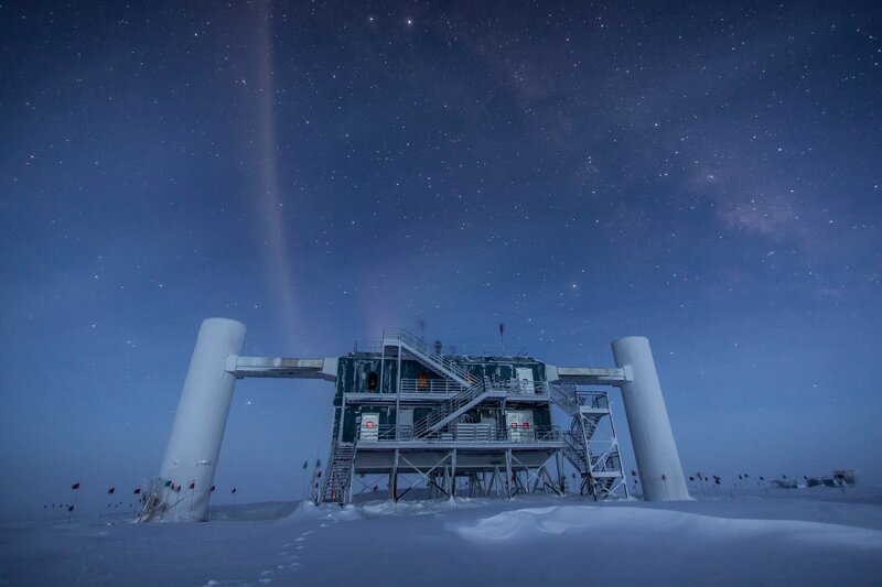 Antartica Research Station — Blue