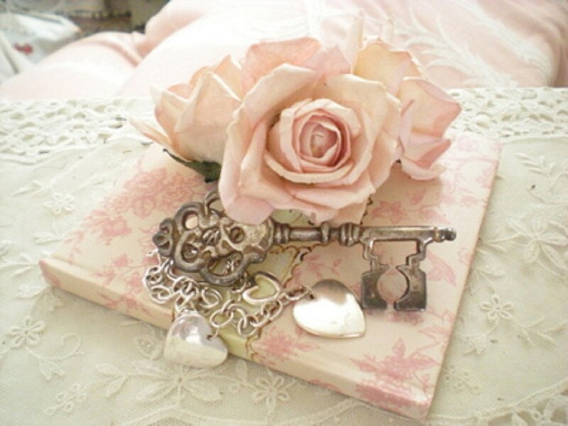 Antique Key with Rose — Pink