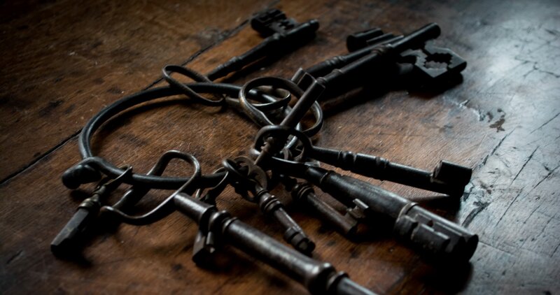 Antique Keys on Wood — Brown