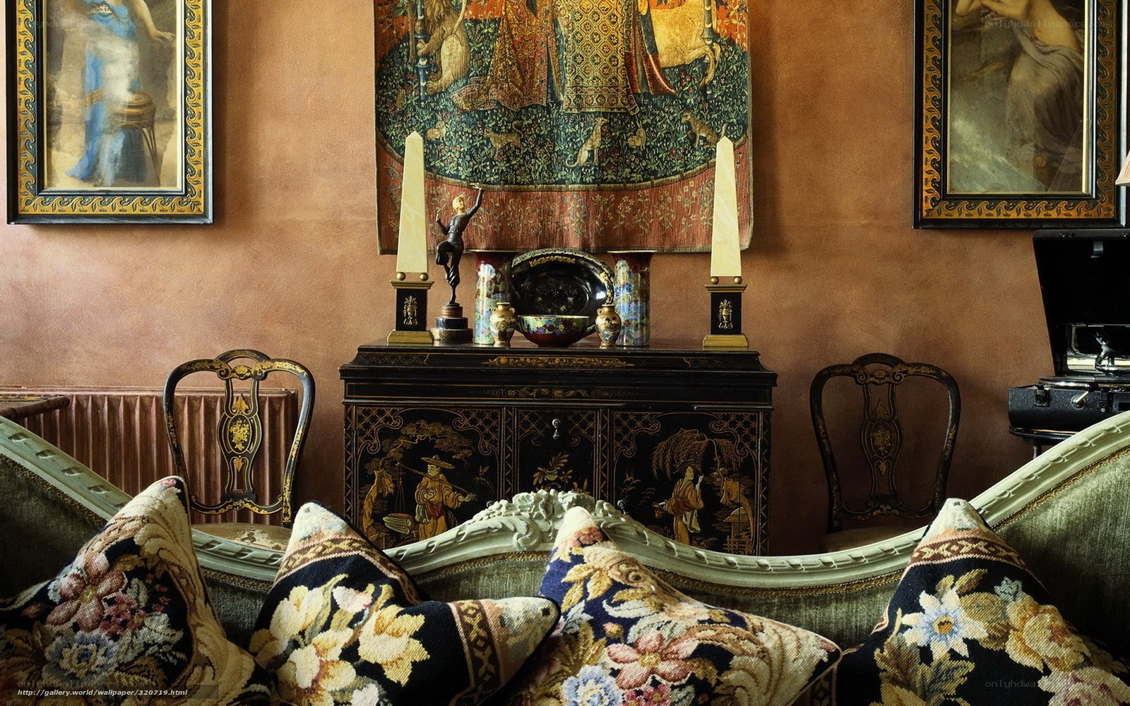 antique living room decor
