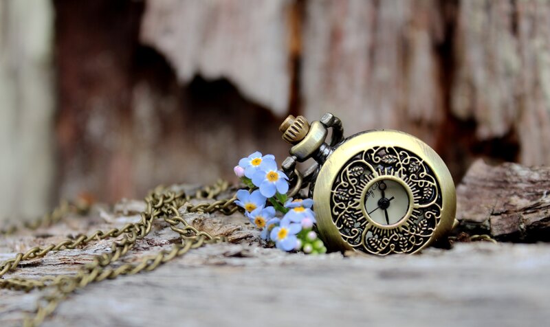 Antique Pocket Watch — Bronze, Serene