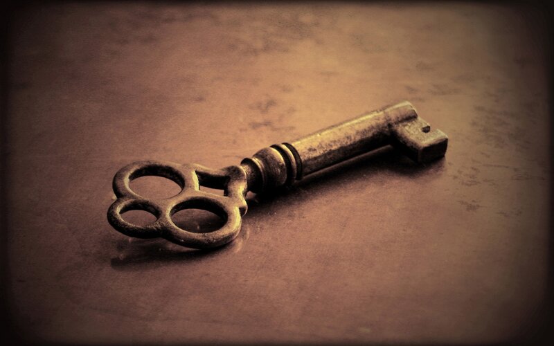 Antique Skeleton Key — Brown