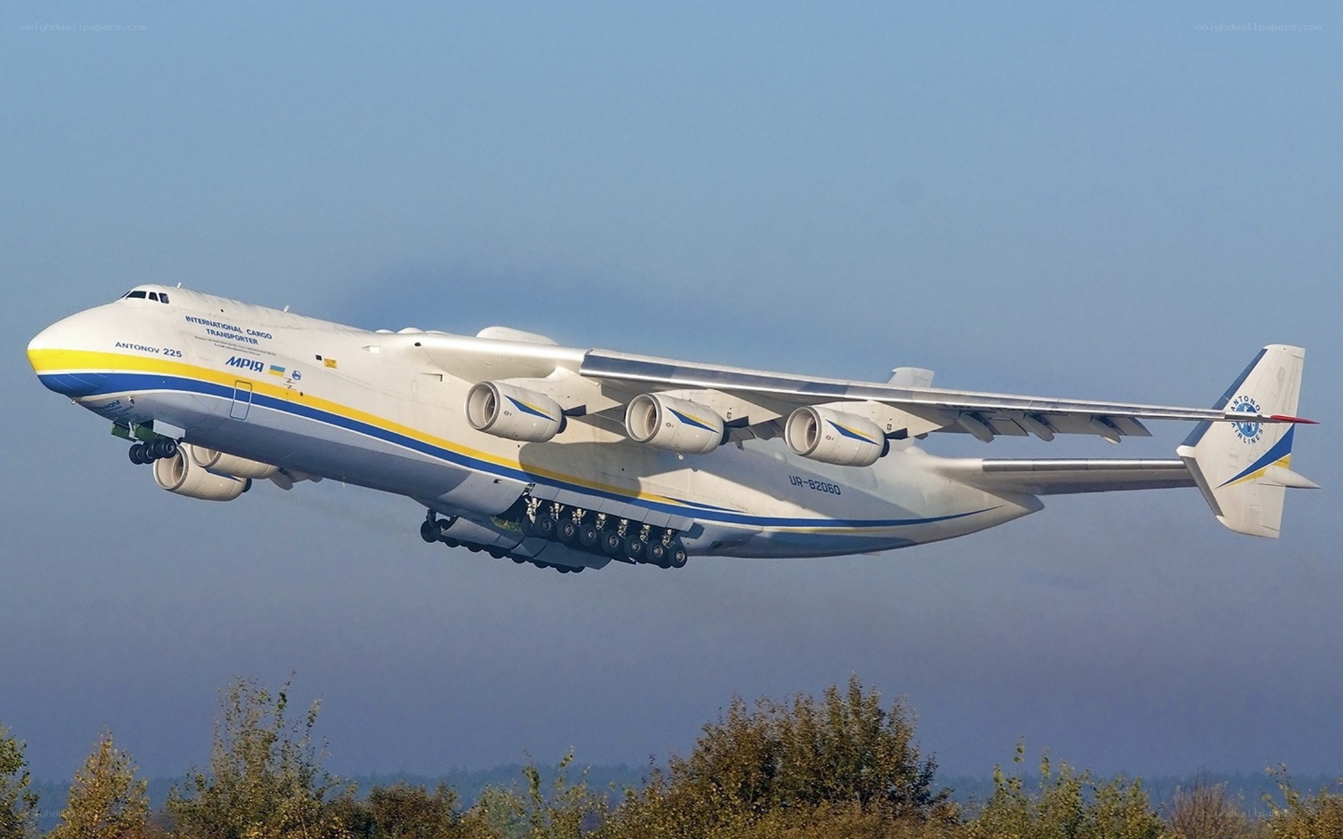 Antonov An-225 in flight