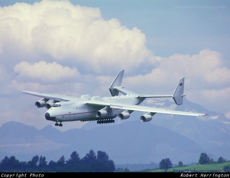 Antonov An-225 in flight