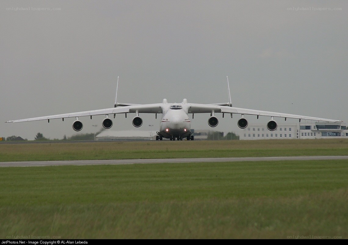 Antonov An-225 on runway