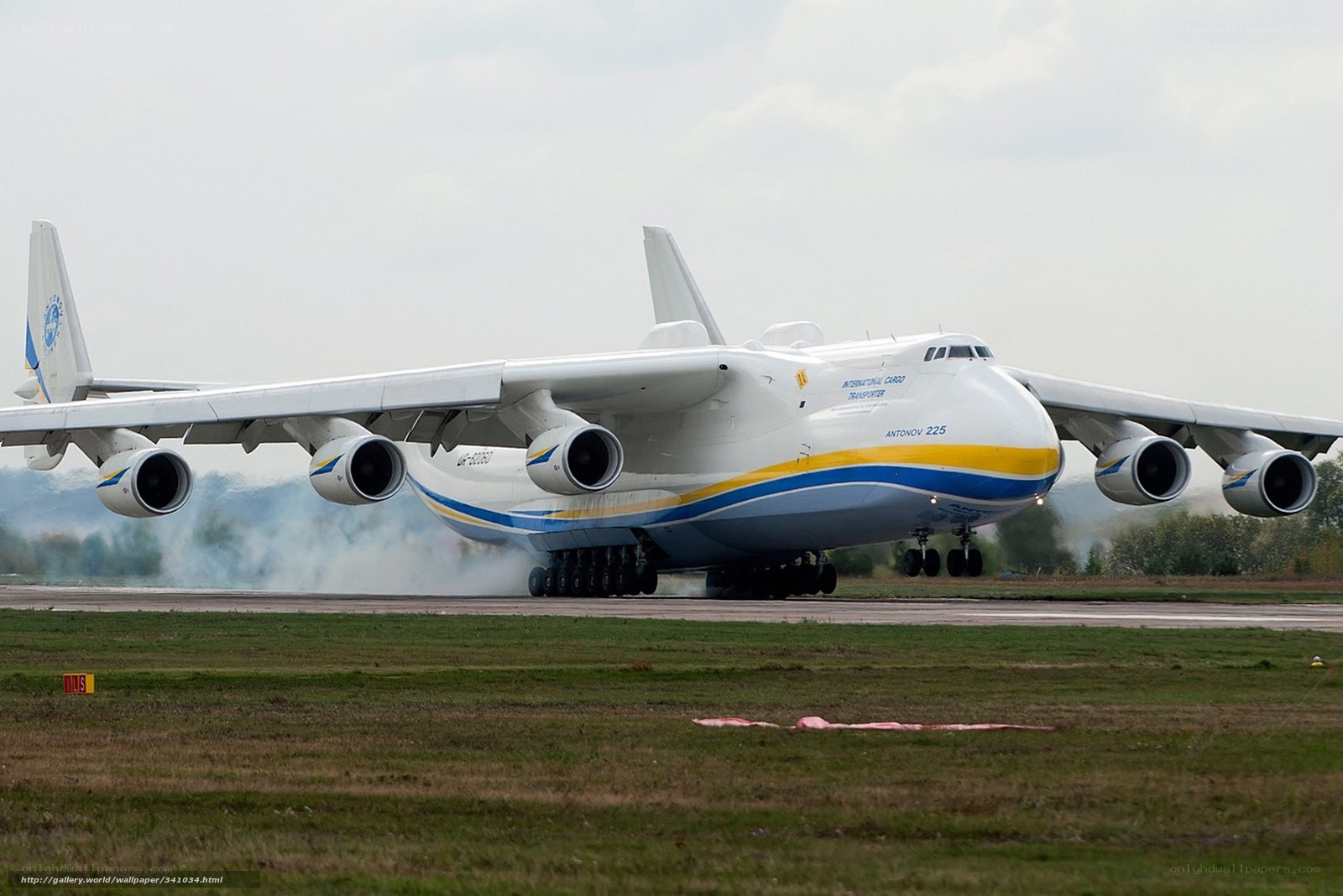 Antonov An-225 on runway