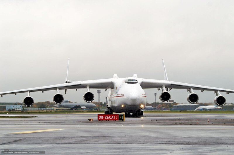 Antonov An-225 on the tarmac